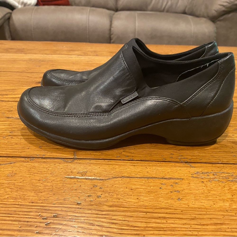 Eurostep black womens loafer size 8, very good condition